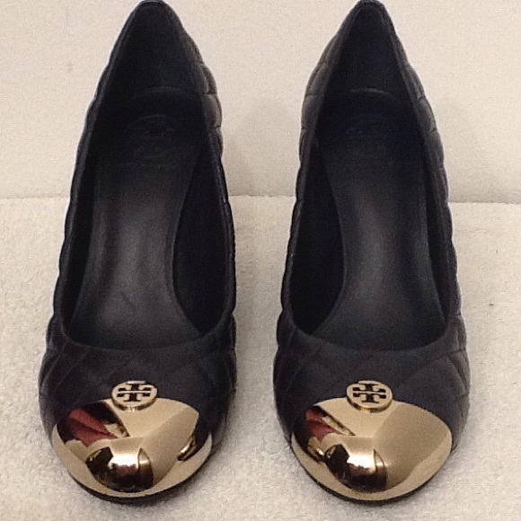 Tory Burch "Kaitlin" quilted wedge - Picture 2 of 3